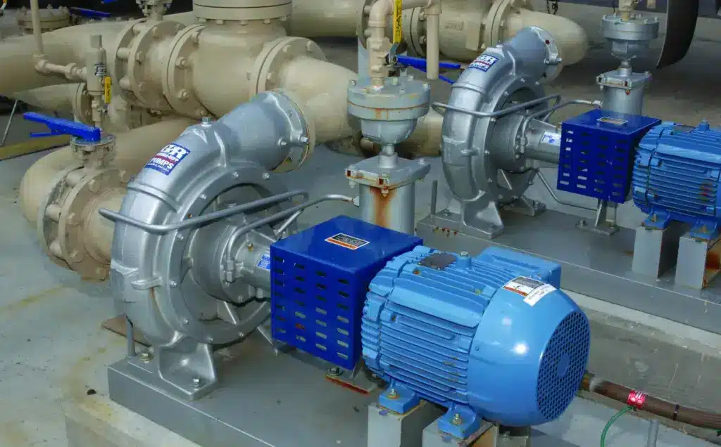 Droog zelfaanzuigende pomp in bedrijf